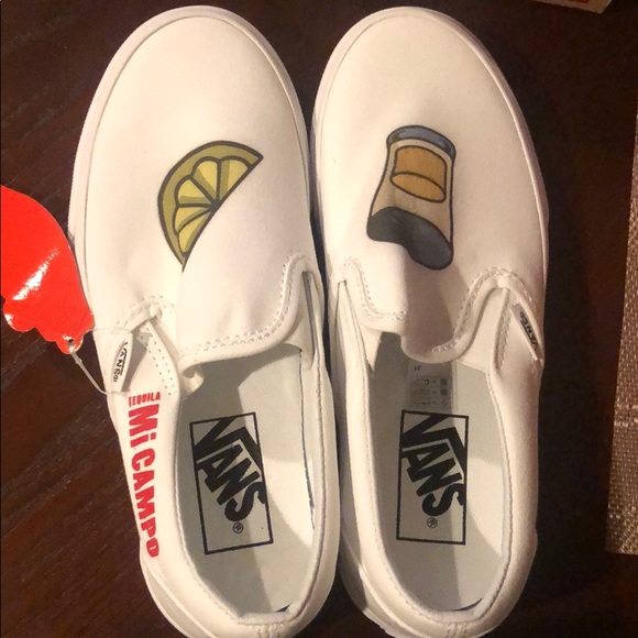 White vans - Picture 1 of 2